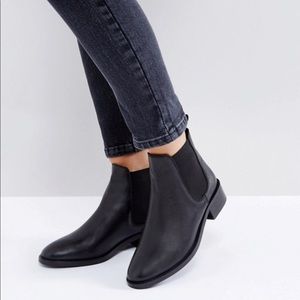 Never worn!!! ASOS leather Chelsea ankle boot
